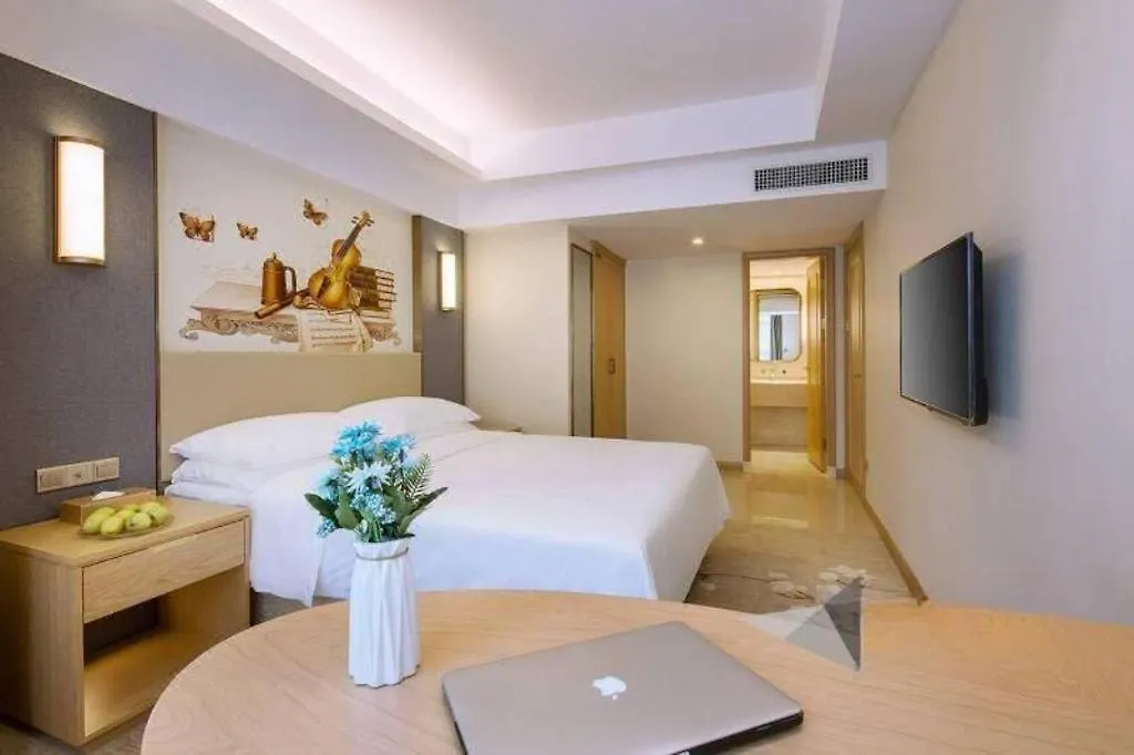 Vienna Hotel Zhengzhou East High-Speed Railway Station