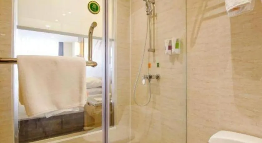 Vienna Hotel Zhengzhou East High-Speed Railway Station 3*,  China