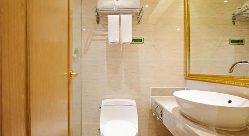 ***  Vienna Hotel Zhengzhou East High-Speed Railway Station China