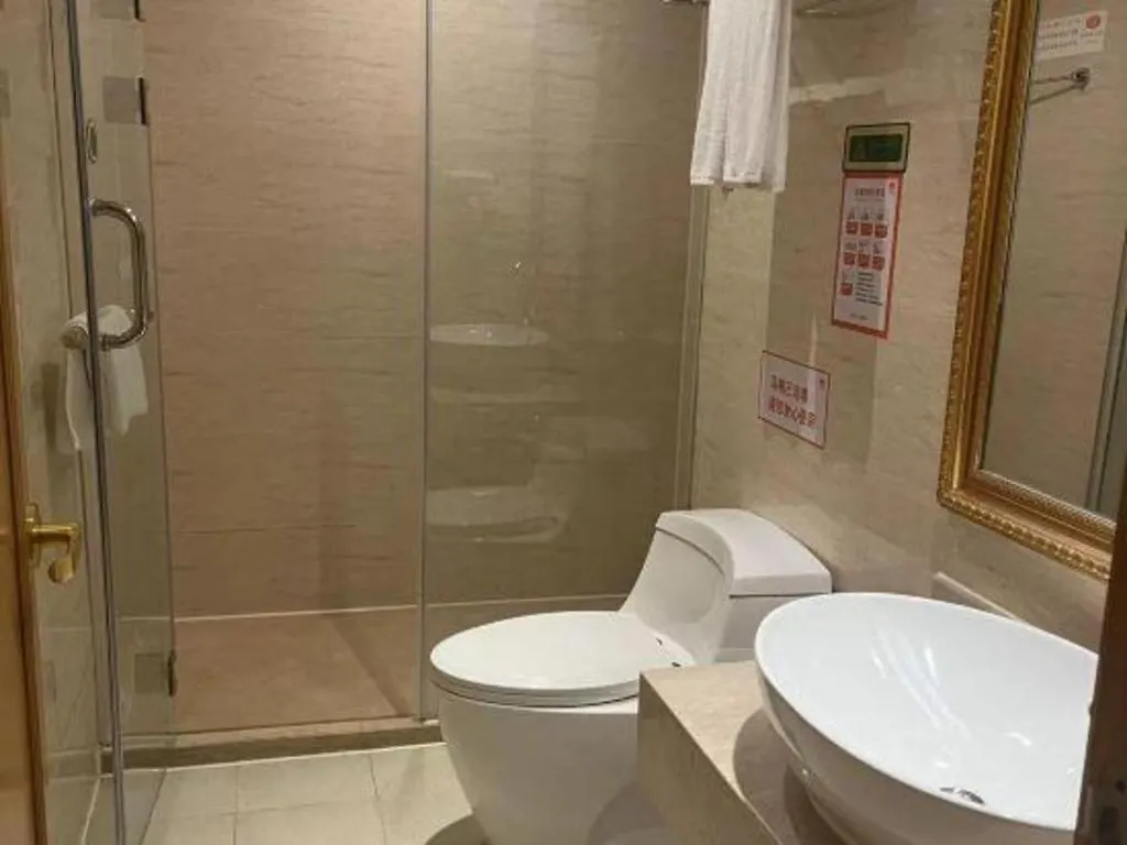 Vienna Hotel Zhengzhou East High-Speed Railway Station