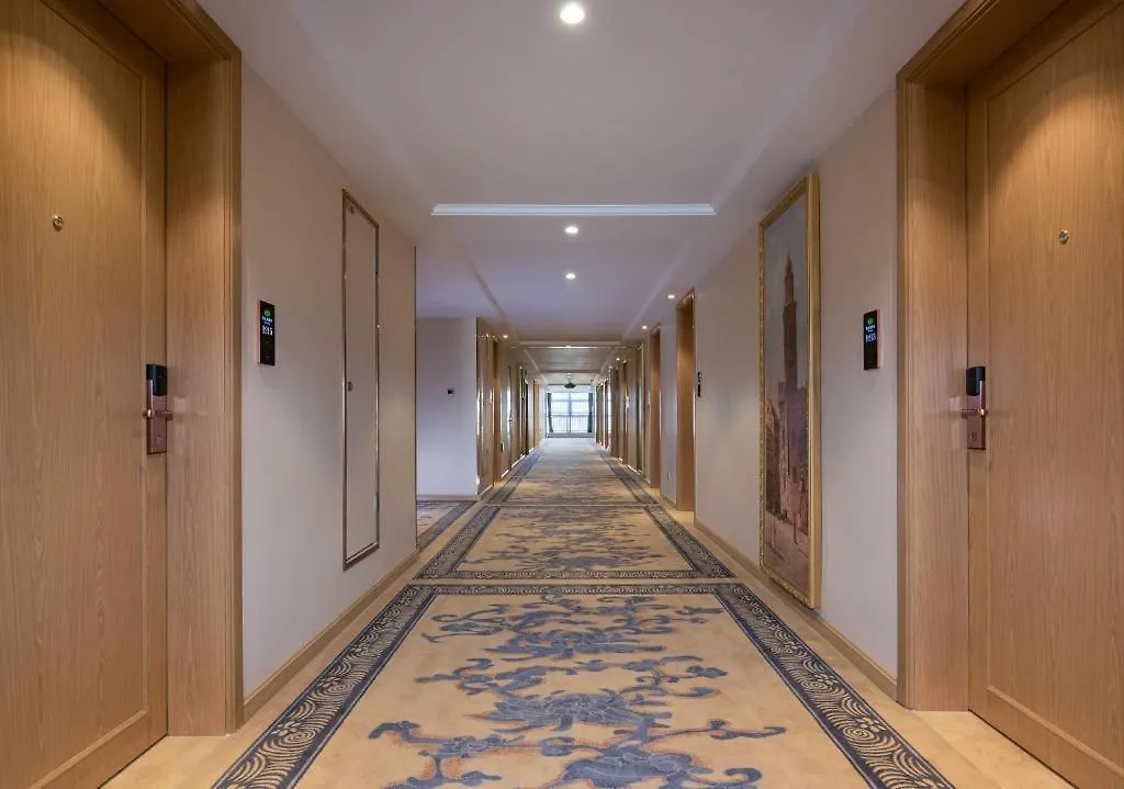Vienna Hotel Zhengzhou East High-Speed Railway Station